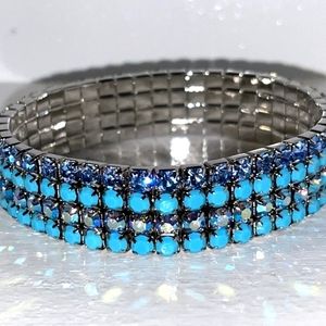 New in box Kirks Folly Turquoise Crystal AB 4 Row Stretch Bracelet (b17)